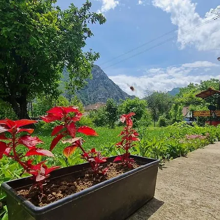Ilis House Matka Hébergement de vacances Skopje