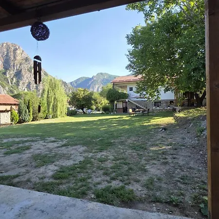 Tatil Evi Ilis House Matka Canyon Üsküp